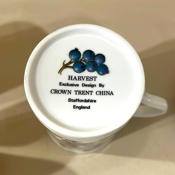 Set of 3 Harvest by Crown Trent, China Mug E1285 - Picture 5 of 5